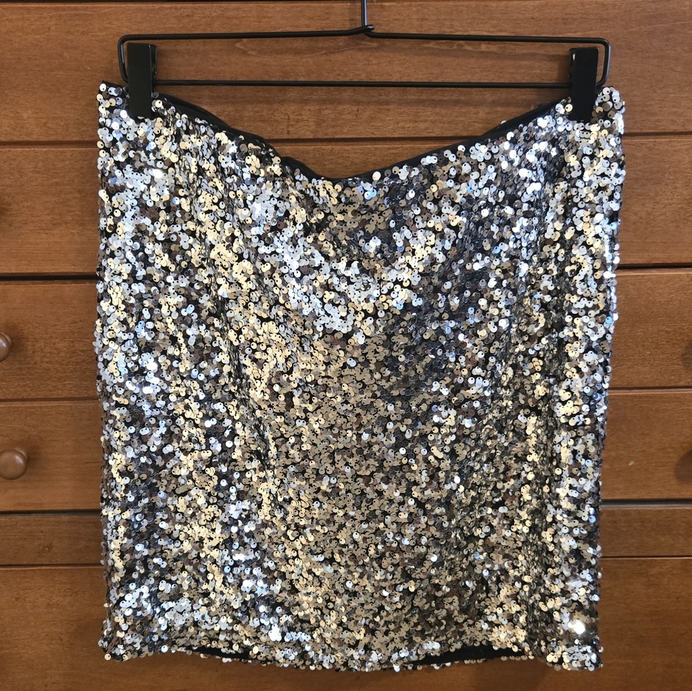 DKNY Silver Sequin Mini Skirt Size XL